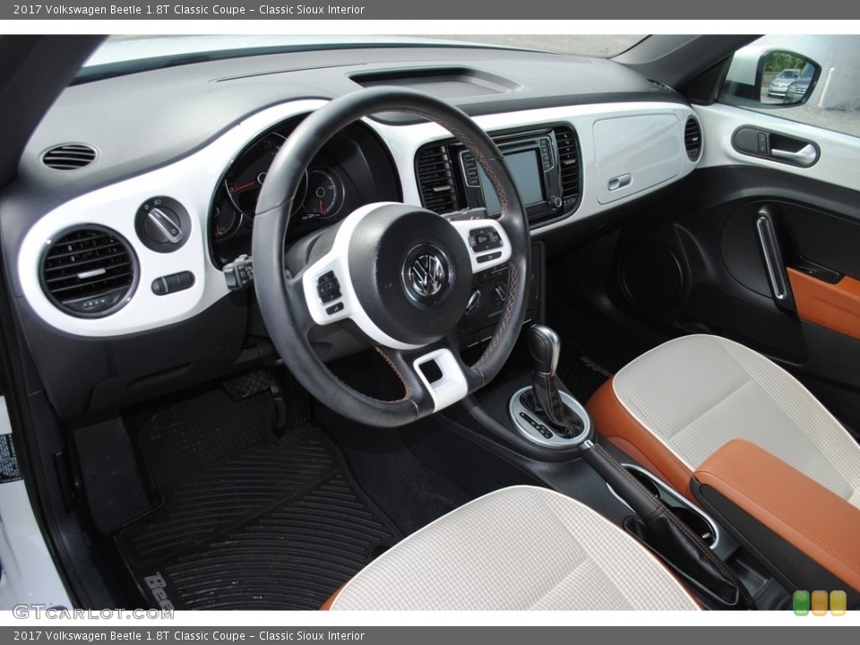 Classic Sioux Interior Photo for the 2017 Volkswagen Beetle 1.8T Classic Coupe #140406689
