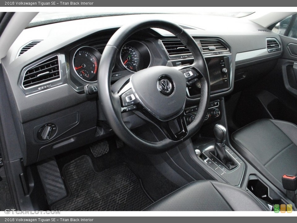 Titan Black Interior Dashboard for the 2018 Volkswagen Tiguan SE #140407133