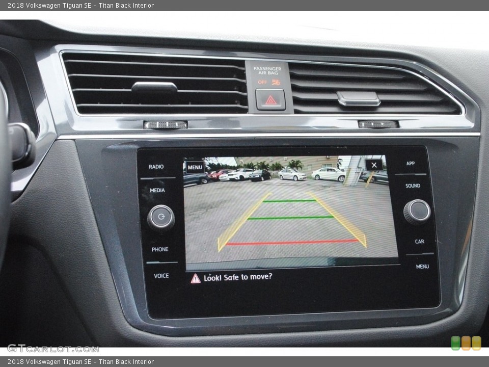 Titan Black Interior Controls for the 2018 Volkswagen Tiguan SE #140407153