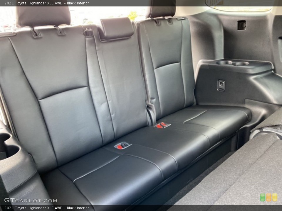 Black Interior Rear Seat for the 2021 Toyota Highlander XLE AWD #140456704
