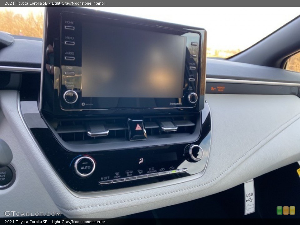 Light Gray/Moonstone Interior Controls for the 2021 Toyota Corolla SE #140495634