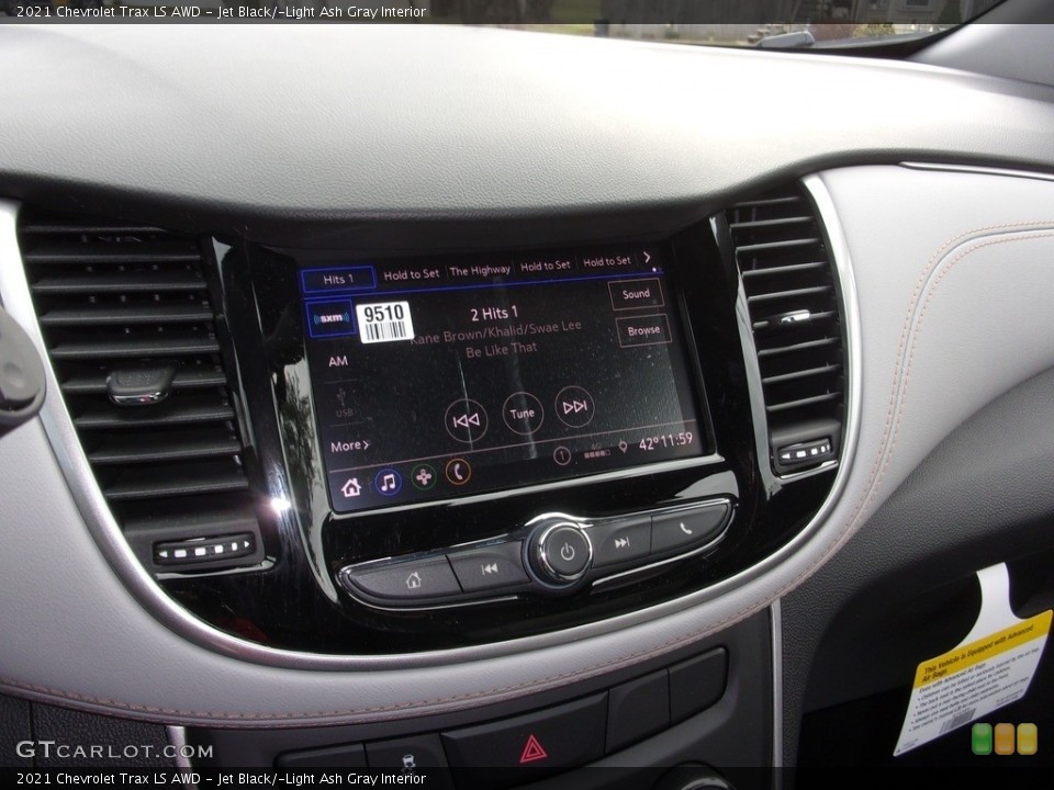 Jet Black/­Light Ash Gray Interior Controls for the 2021 Chevrolet Trax LS AWD #140497065