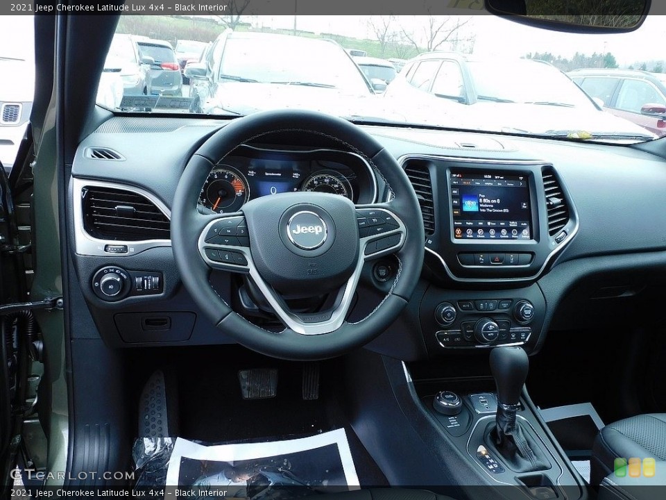 Black Interior Dashboard for the 2021 Jeep Cherokee Latitude Lux 4x4 #140514302