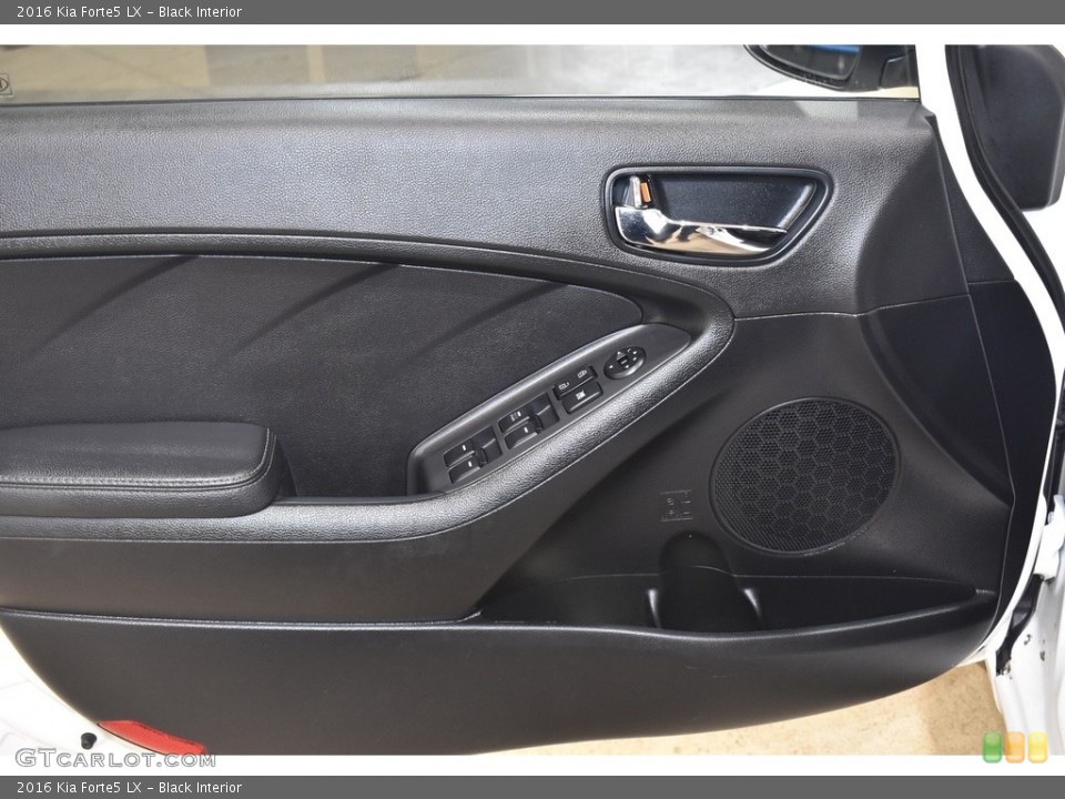 Black Interior Door Panel for the 2016 Kia Forte5 LX #140516335