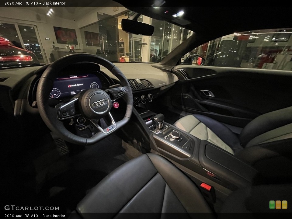 Black Interior Photo for the 2020 Audi R8 V10 #140517439