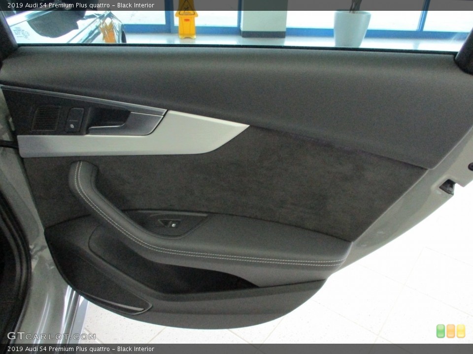 Black Interior Door Panel for the 2019 Audi S4 Premium Plus quattro #140520424
