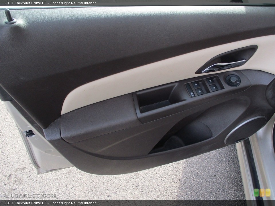 Cocoa/Light Neutral Interior Door Panel for the 2013 Chevrolet Cruze LT #140522356