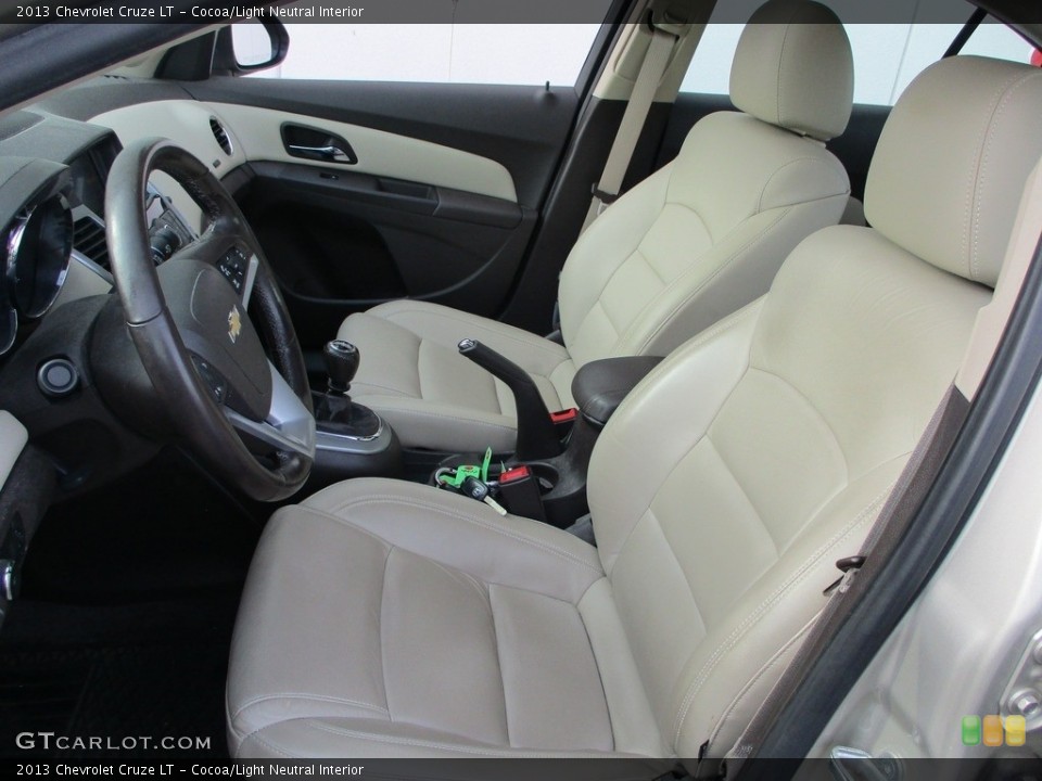 Cocoa/Light Neutral Interior Photo for the 2013 Chevrolet Cruze LT #140522389
