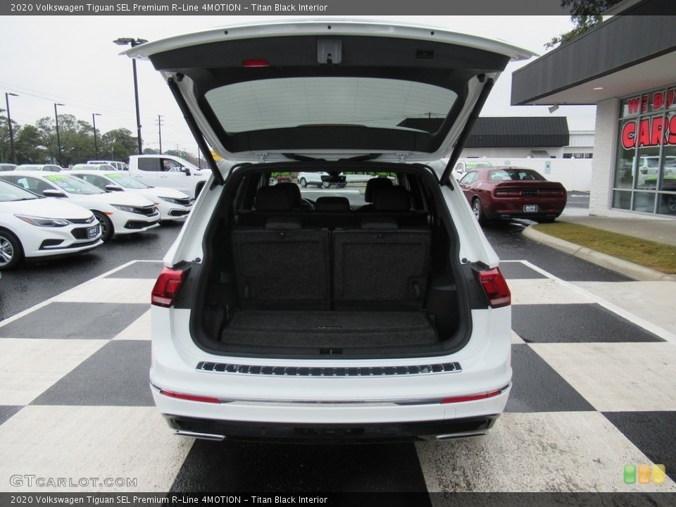 Titan Black Interior Trunk for the 2020 Volkswagen Tiguan SEL Premium R-Line 4MOTION #140531407