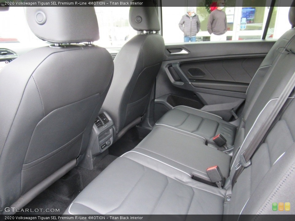 Titan Black Interior Rear Seat for the 2020 Volkswagen Tiguan SEL Premium R-Line 4MOTION #140531578