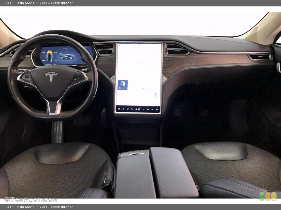 Black Interior Dashboard for the 2015 Tesla Model S 70D #140536585