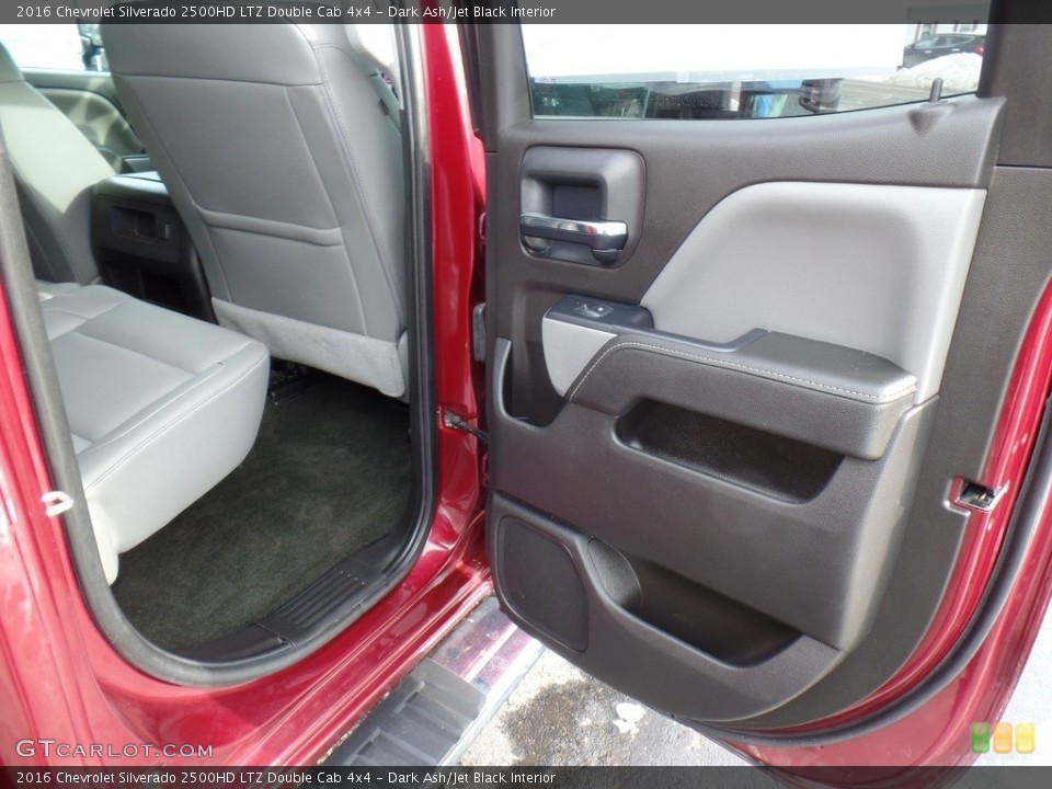 Dark Ash/Jet Black Interior Door Panel for the 2016 Chevrolet Silverado 2500HD LTZ Double Cab 4x4 #140558119
