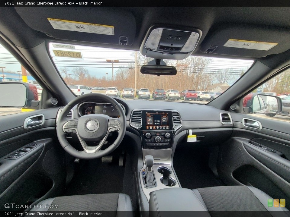 Black Interior Photo for the 2021 Jeep Grand Cherokee Laredo 4x4 #140559322