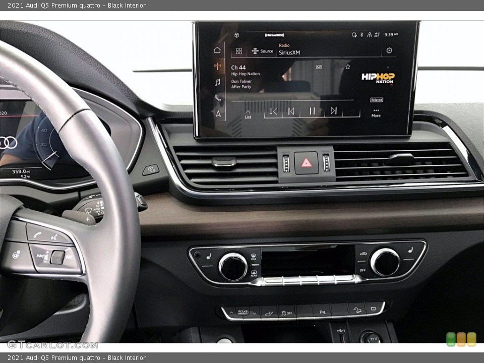 Black Interior Controls for the 2021 Audi Q5 Premium quattro #140561038