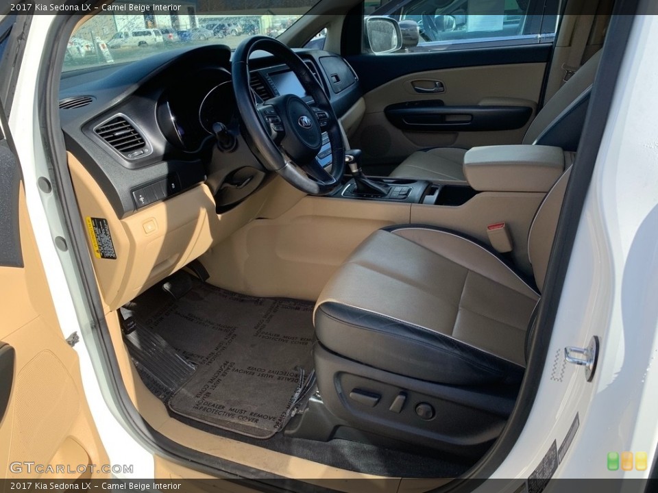 Camel Beige Interior Photo for the 2017 Kia Sedona LX #140643848