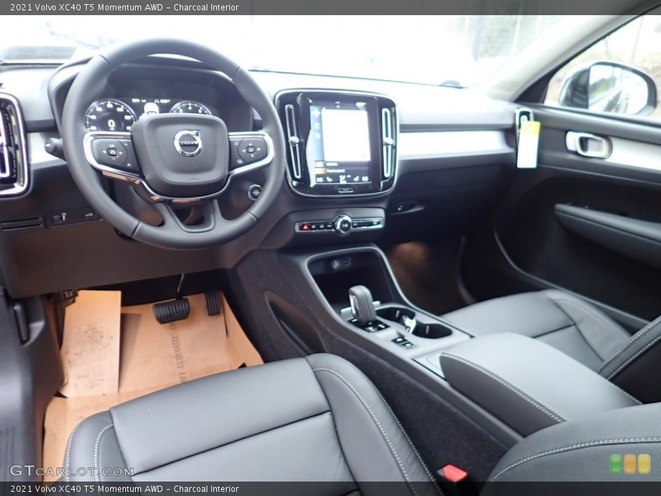 Charcoal Interior Photo for the 2021 Volvo XC40 T5 Momentum AWD #140648994