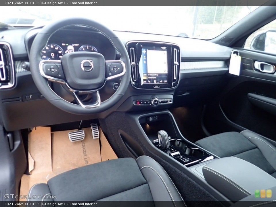 Charcoal Interior Photo for the 2021 Volvo XC40 T5 R-Design AWD #140661505