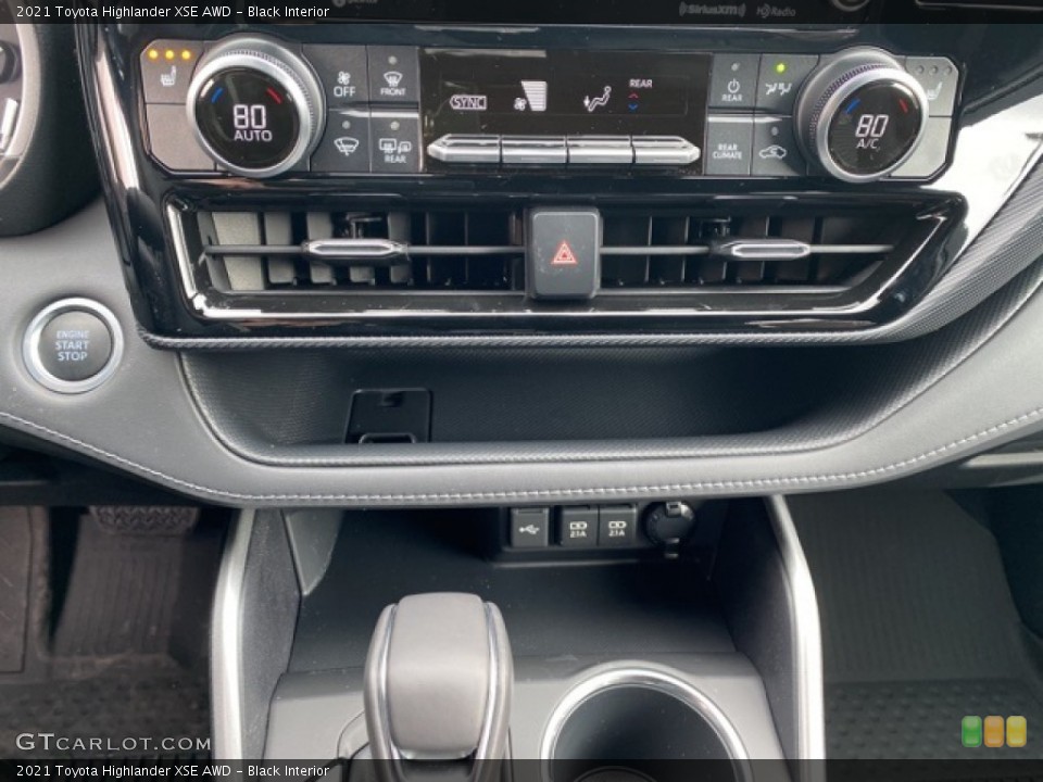 Black Interior Controls for the 2021 Toyota Highlander XSE AWD #140703005
