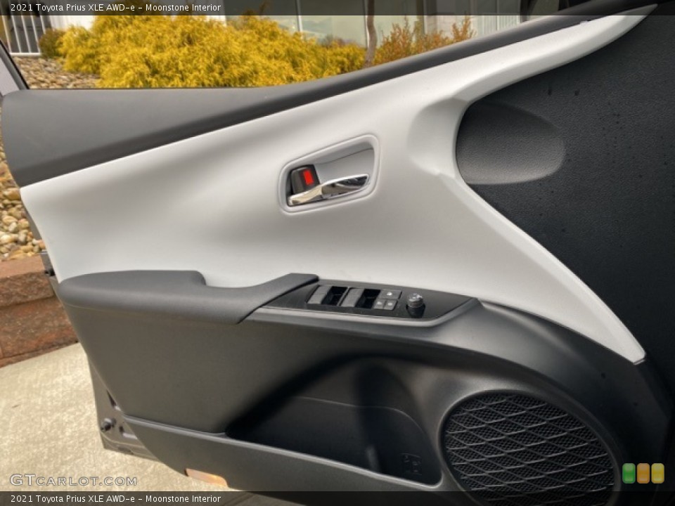 Moonstone Interior Door Panel for the 2021 Toyota Prius XLE AWD-e #140705999