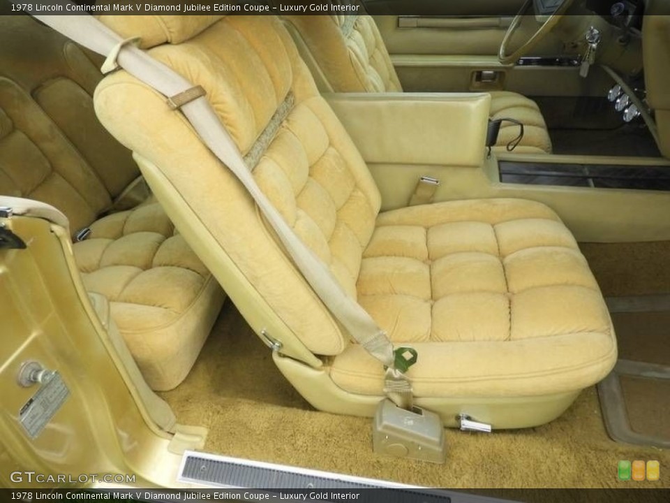 Luxury Gold Interior Front Seat for the 1978 Lincoln Continental Mark V Diamond Jubilee Edition Coupe #140721162