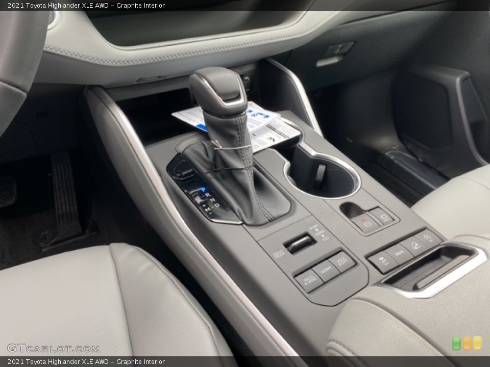 Graphite Interior Controls for the 2021 Toyota Highlander XLE AWD #140721233
