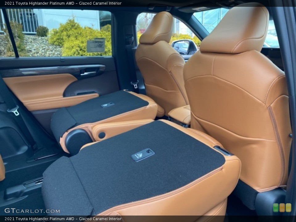Glazed Caramel Interior Rear Seat for the 2021 Toyota Highlander Platinum AWD #140737869
