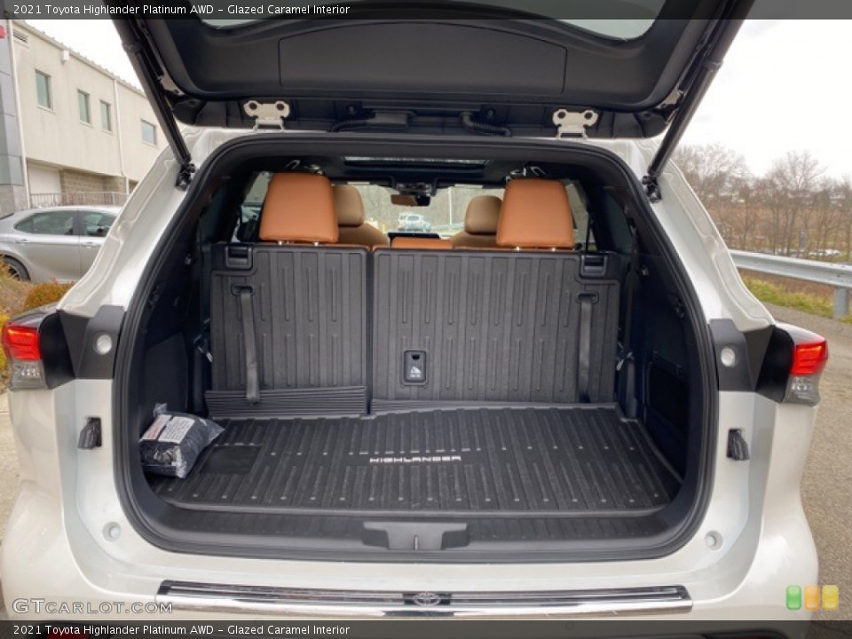 Glazed Caramel Interior Trunk for the 2021 Toyota Highlander Platinum AWD #140737911