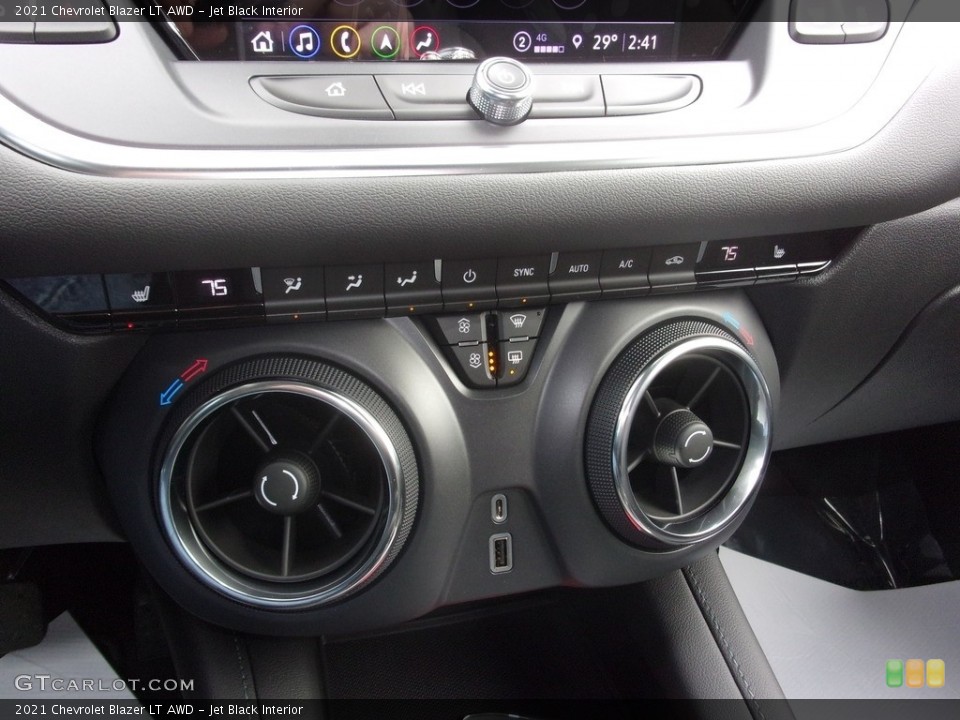 Jet Black Interior Controls for the 2021 Chevrolet Blazer LT AWD #140749126