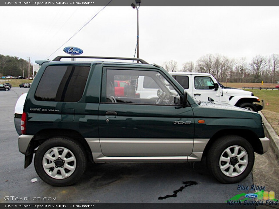 Gray Interior Photo for the 1995 Mitsubishi Pajero Mini VR-II 4x4 #140768029