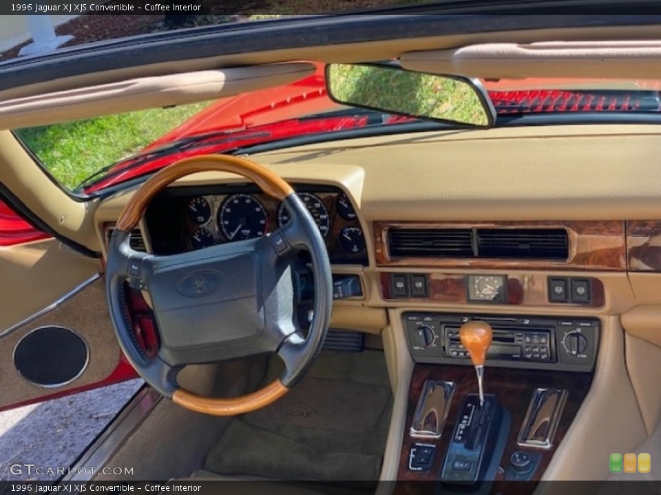 Coffee Interior Dashboard for the 1996 Jaguar XJ XJS Convertible #140774000