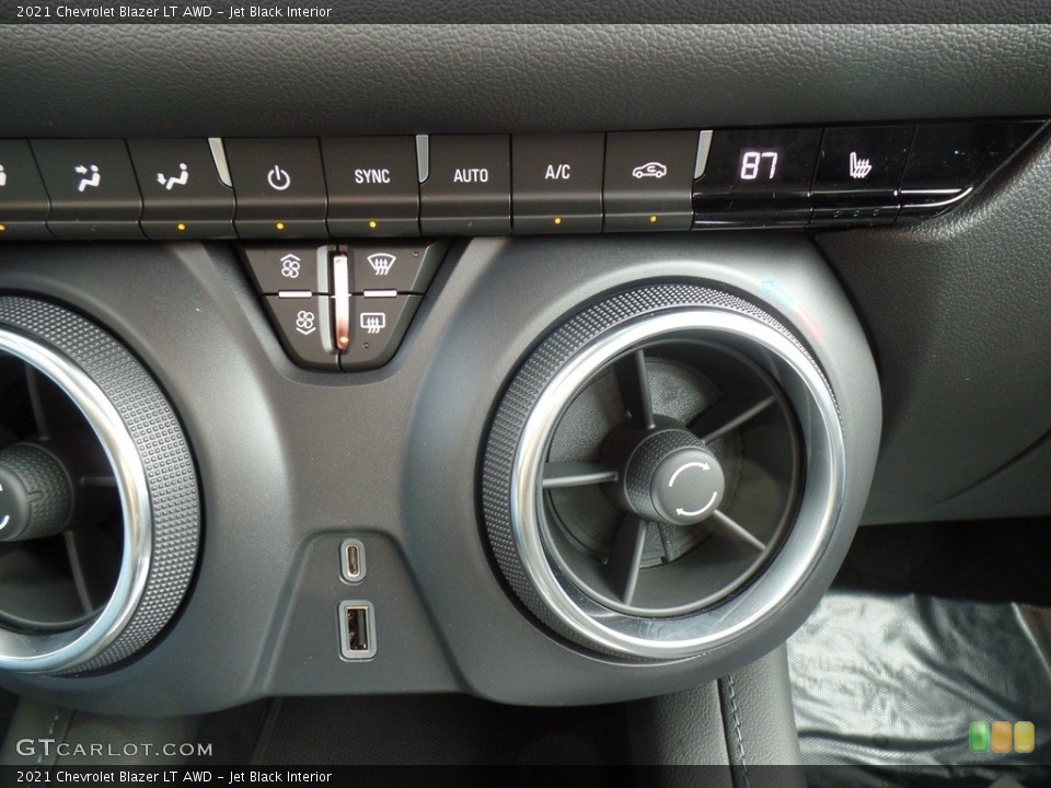 Jet Black Interior Controls for the 2021 Chevrolet Blazer LT AWD #140776466