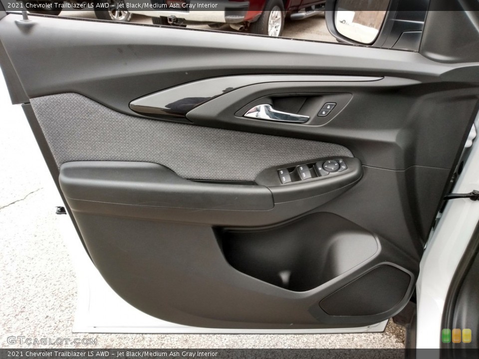 Jet Black/Medium Ash Gray Interior Door Panel for the 2021 Chevrolet Trailblazer LS AWD #140783226