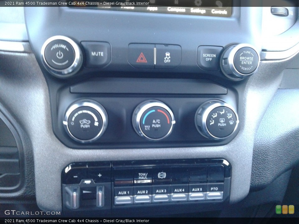 Diesel Gray/Black Interior Controls for the 2021 Ram 4500 Tradesman Crew Cab 4x4 Chassis #140816513