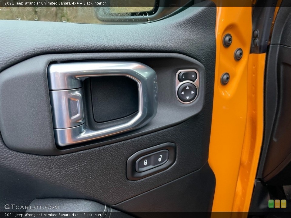 Black Interior Controls for the 2021 Jeep Wrangler Unlimited Sahara 4x4 #140827205