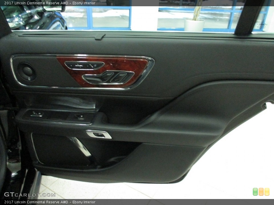 Ebony Interior Door Panel for the 2017 Lincoln Continental Reserve AWD #140858852