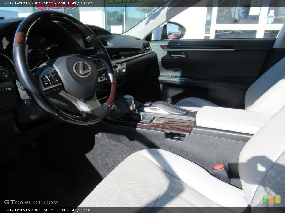 Stratus Gray Interior Photo for the 2017 Lexus ES 300h Hybrid #140863404
