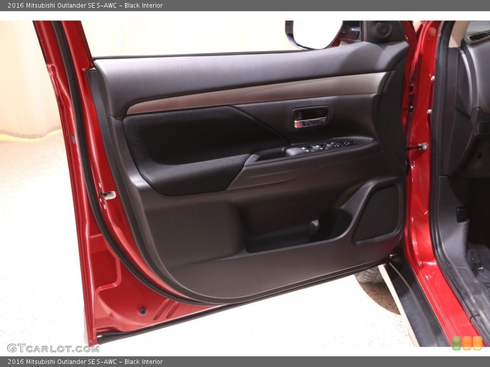 Black Interior Door Panel for the 2016 Mitsubishi Outlander SE S-AWC #140881174