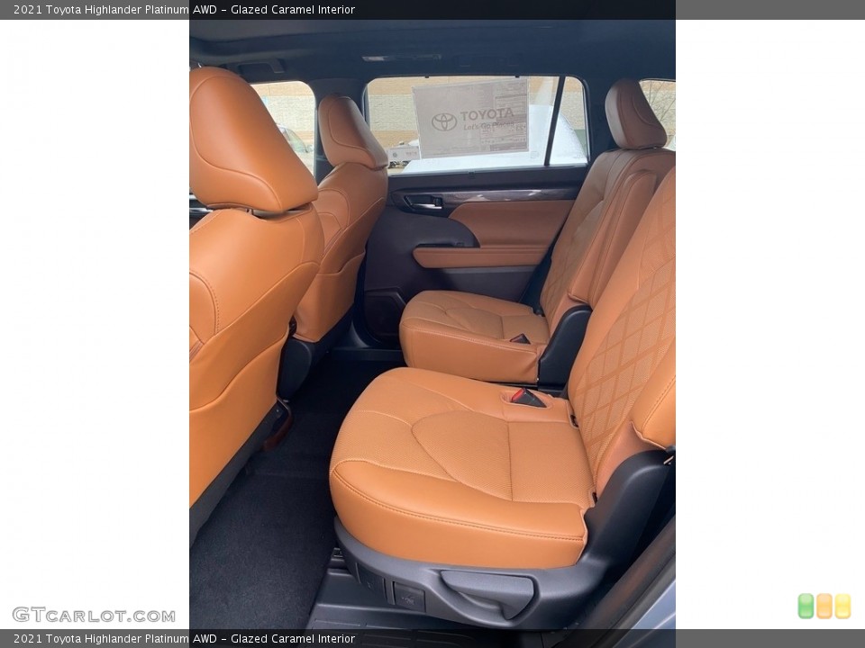 Glazed Caramel Interior Rear Seat for the 2021 Toyota Highlander Platinum AWD #140919017