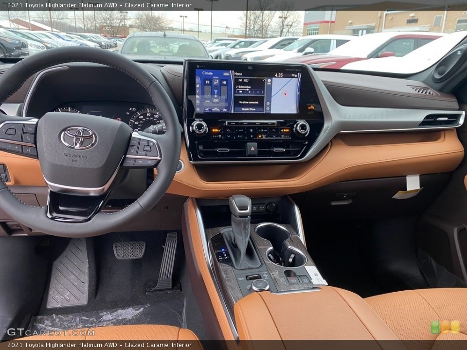 Glazed Caramel Interior Dashboard for the 2021 Toyota Highlander Platinum AWD #140919029