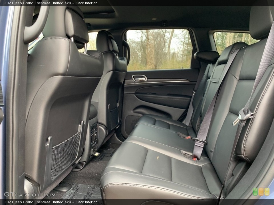 Black Interior Rear Seat for the 2021 Jeep Grand Cherokee Limited 4x4 #140919047