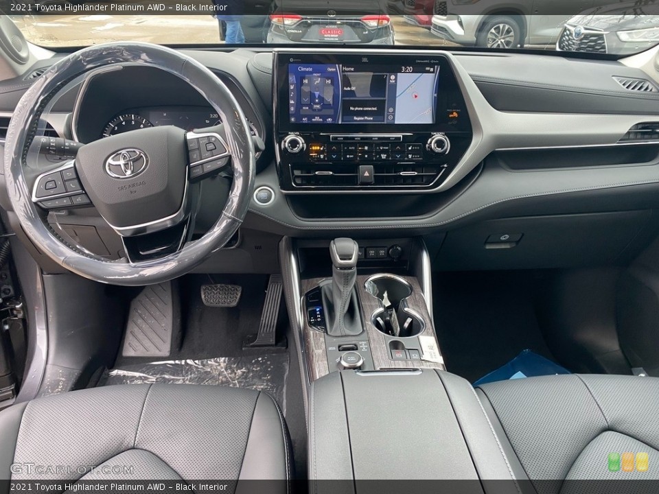 Black Interior Photo for the 2021 Toyota Highlander Platinum AWD #140937603