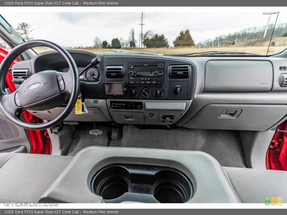 Medium Flint Interior Dashboard for the 2005 Ford F350 Super Duty XLT Crew Cab #140940084