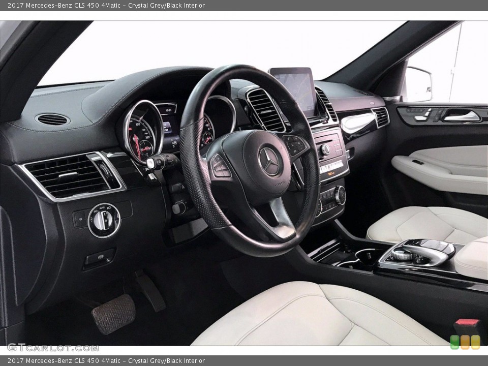 Crystal Grey/Black 2017 Mercedes-Benz GLS Interiors