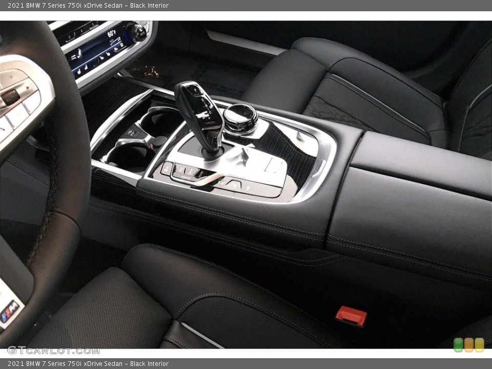 Black Interior Controls for the 2021 BMW 7 Series 750i xDrive Sedan #140985910