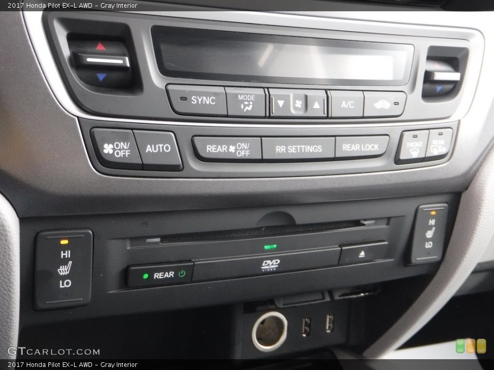 Gray Interior Controls for the 2017 Honda Pilot EX-L AWD #140992311