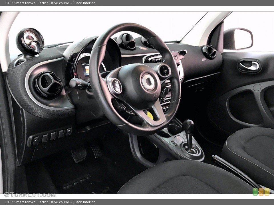 Black Interior Photo for the 2017 Smart fortwo Electric Drive coupe #141007969