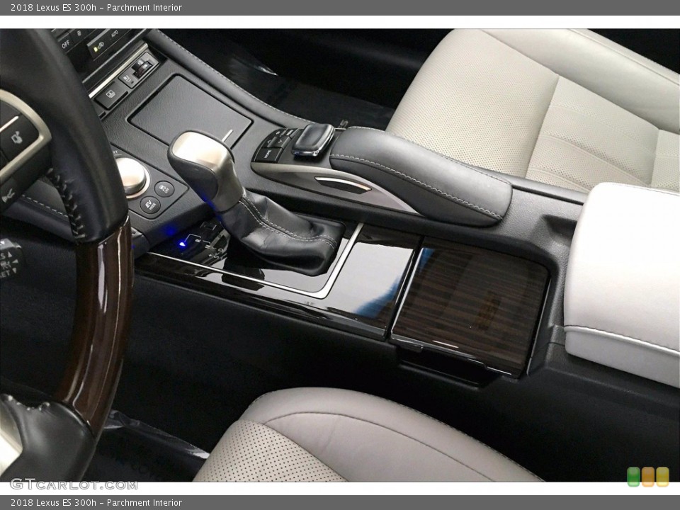 Parchment Interior Transmission for the 2018 Lexus ES 300h #141037319