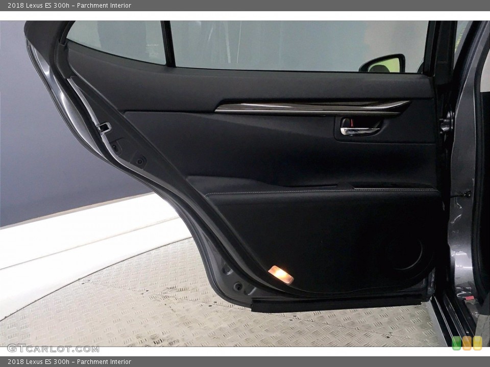 Parchment Interior Door Panel for the 2018 Lexus ES 300h #141037520