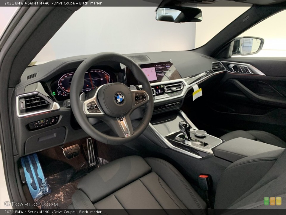 Black Interior Photo for the 2021 BMW 4 Series M440i xDrive Coupe #141050952