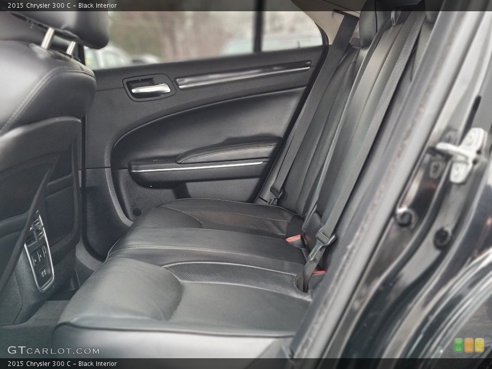 Black Interior Rear Seat for the 2015 Chrysler 300 C #141111211
